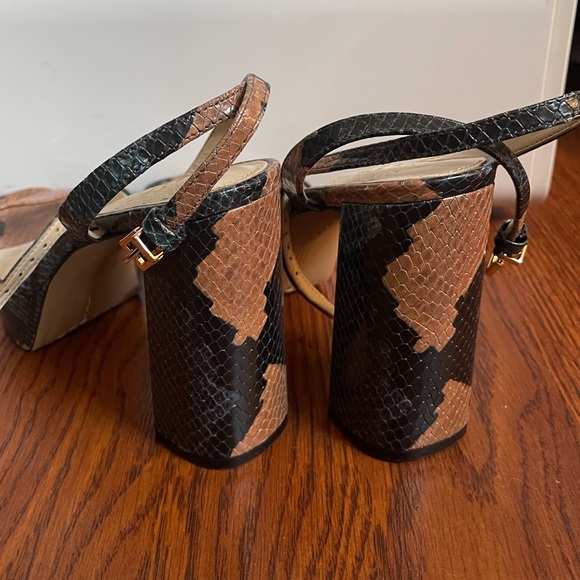 Vince Camuto Chastin Embellished Platform Dress Sandals Deep Teal Snake PLatform - Picture 4 of 16